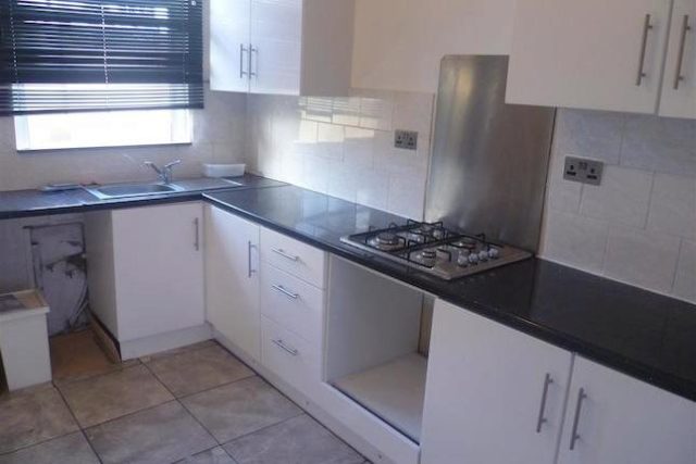  Image of 2 bedroom Terraced house to rent in Winifred Street Eccles Manchester M30 at Winifred Street, Eccles, Manchester M30