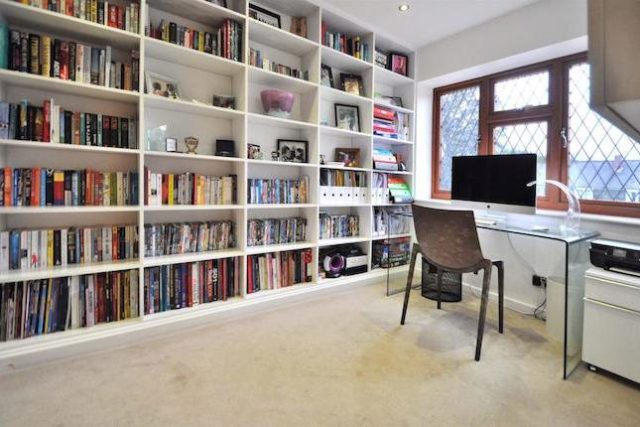  Image of 5 bedroom Detached house for sale in Yester Park Chislehurst BR7 at Yester Park, Chislehurst BR7