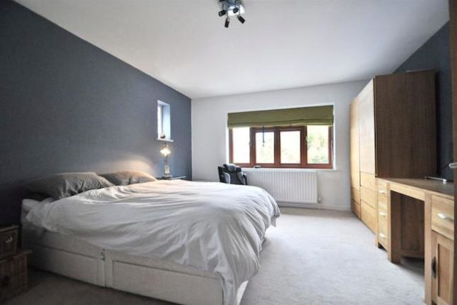  Image of 5 bedroom Detached house for sale in Yester Park Chislehurst BR7 at Yester Park, Chislehurst BR7