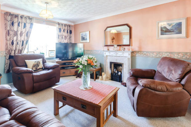  Image of 5 bedroom Detached house for sale in Gawain Grove Stretton Burton-on-Trent DE13 at Gawain Grove, Burton-On-Trent DE13