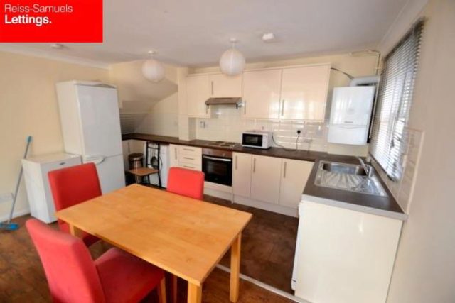  Image of 5 bedroom Town House to rent in Lockesfield Place London E14 at Lockesfield Place, Canary Wharf E14