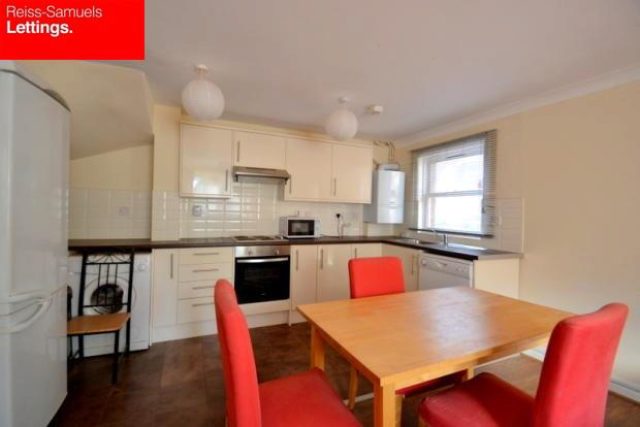  Image of 5 bedroom Town House to rent in Lockesfield Place London E14 at Lockesfield Place, Canary Wharf E14