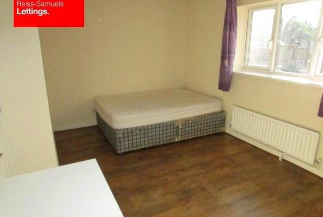  Image of 6 bedroom Town House to rent in Ambassador Square London E14 at Ambassador Square, Docklands E14, Isle Of Dogs, Canary Wharf, Docklands,