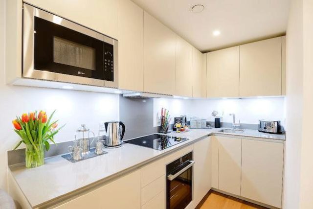  Image of 1 bedroom Flat to rent in Ashburn Gardens London SW7 at Ashburn Gardems, South Kensington, London SW7
