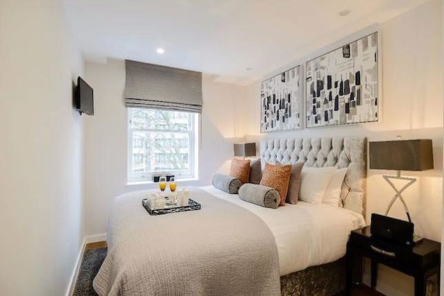  Image of 1 bedroom Flat to rent in Ashburn Gardens London SW7 at Ashburn Gardems, South Kensington, London SW7