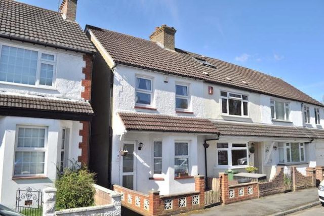  Image of 2 bedroom End of Terrace for sale in Palmerston Road Farnborough Orpington BR6 at Palmerston Road, Farnborough, Orpington BR6