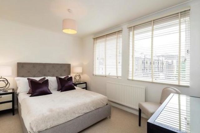  Image of 2 bedroom Flat to rent in Fulham Road London SW3 at Fulham Road, London SW3