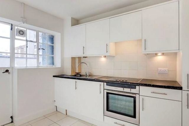  Image of 2 bedroom Flat to rent in Fulham Road London SW3 at Fulham Road, London SW3