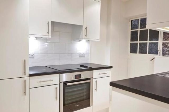  Image of 2 bedroom Flat to rent in Fulham Road London SW3 at Fulham Road, London SW3