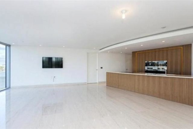  Image of 3 bedroom Flat to rent in St. George Wharf London SW8 at St. George Wharf, London SW8