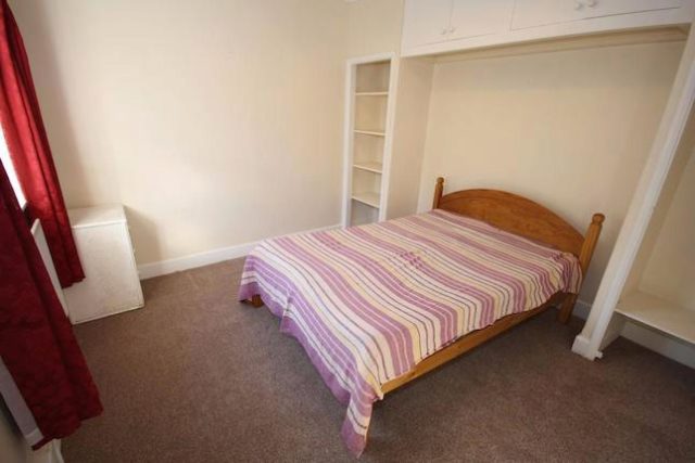  Image of 3 bedroom Semi-Detached house to rent in Parsonage Street London E14 at Parsonage Street, Canary Wharf E14