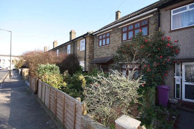  Image of 3 bedroom Semi-Detached house to rent in Parsonage Street London E14 at Parsonage Street, Canary Wharf E14