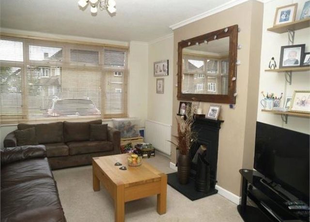  Image of 3 bedroom Terraced house for sale in Eastcroft Road Ewell Epsom KT19 at Eastcroft Road, West Ewell, Epsom KT19
