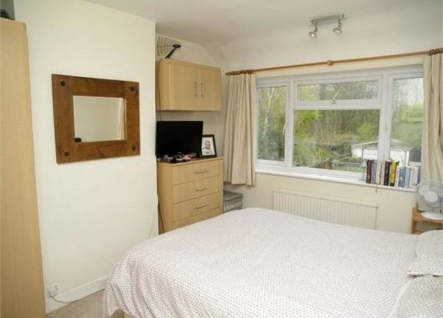  Image of 3 bedroom Terraced house for sale in Eastcroft Road Ewell Epsom KT19 at Eastcroft Road, West Ewell, Epsom KT19