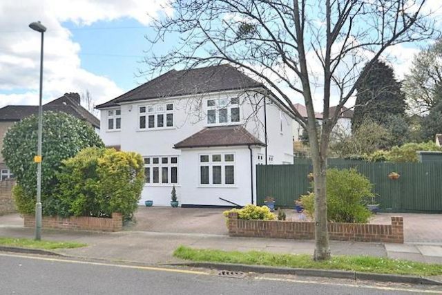  Image of 4 bedroom Detached house for sale in Elm Grove Orpington BR6 at Elm Grove, Orpington BR6