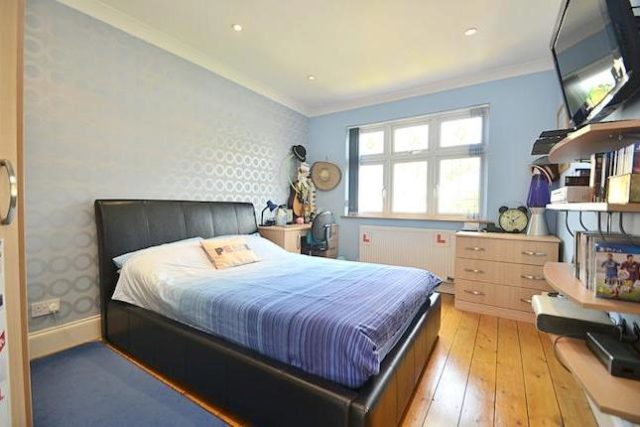  Image of 4 bedroom Detached house for sale in Elm Grove Orpington BR6 at Elm Grove, Orpington BR6
