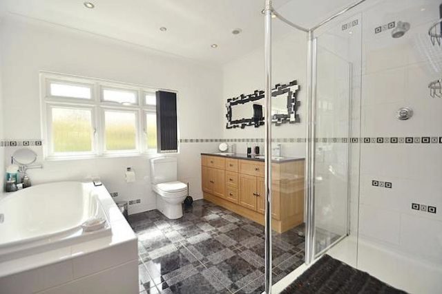  Image of 4 bedroom Detached house for sale in Elm Grove Orpington BR6 at Elm Grove, Orpington BR6