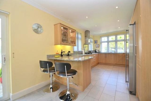  Image of 4 bedroom Detached house for sale in Elm Grove Orpington BR6 at Elm Grove, Orpington BR6