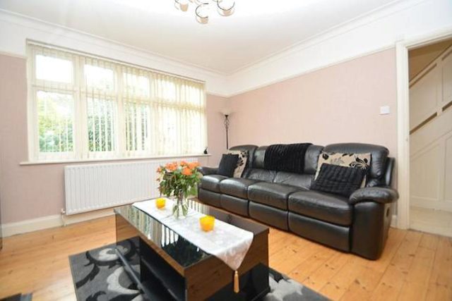  Image of 4 bedroom Detached house for sale in Elm Grove Orpington BR6 at Elm Grove, Orpington BR6
