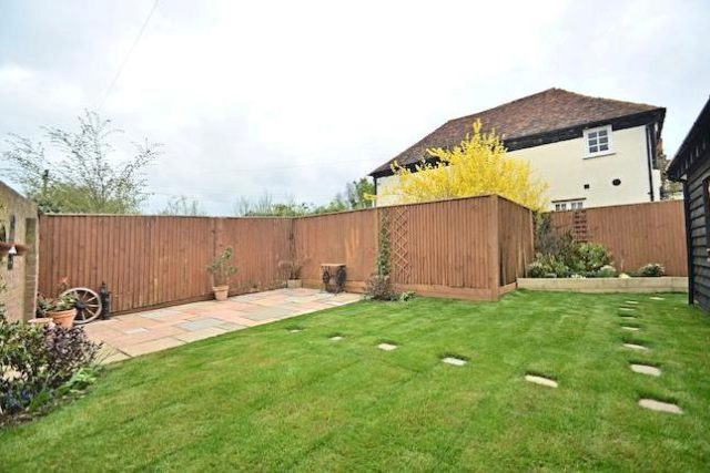  Image of 4 bedroom Detached house for sale in Loxwood Close Orpington BR5 at Loxwood Close, Orpington BR5