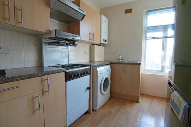  Image of 4 bedroom Duplex to rent in Nunhead Lane London SE15 at Nunhead Lane, Nunhead SE15