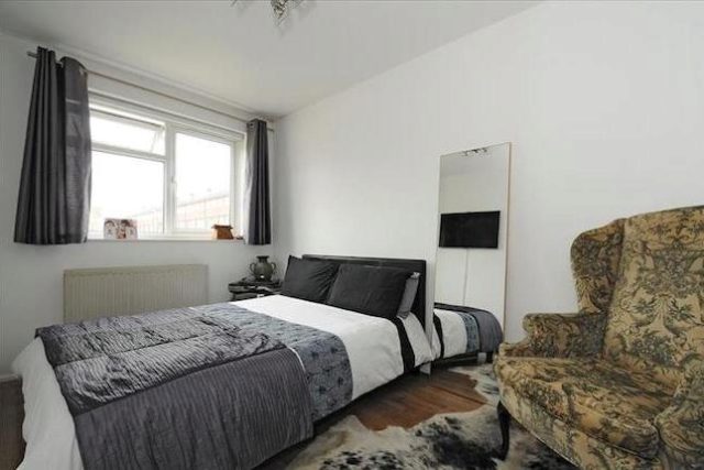  Image of 4 bedroom Flat to rent in Cooks Road London SE17 at Cooks Road, London SE17