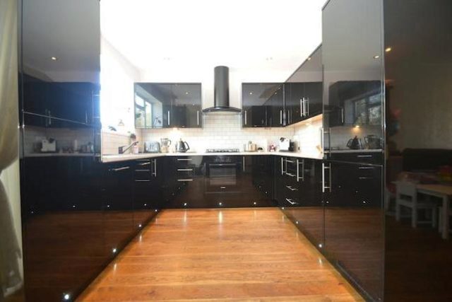  Image of 4 bedroom Town House for sale in Guibal Road London SE12 at Guibal Road, London SE12