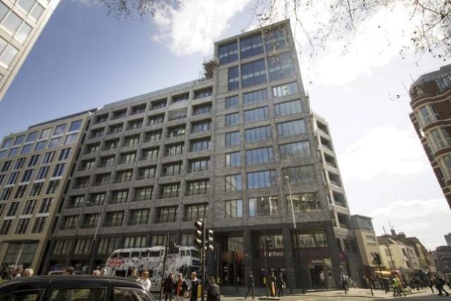  Image of Studio flat to rent in Victoria Street London SW1H at Victoria Street, London SW1H