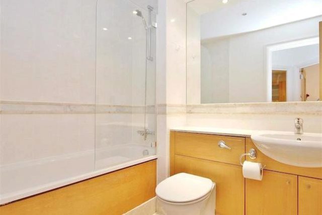  Image of 1 bedroom Flat to rent in Belvedere Road London SE1 at Whitehouse Apartments, South Bank, London SE1