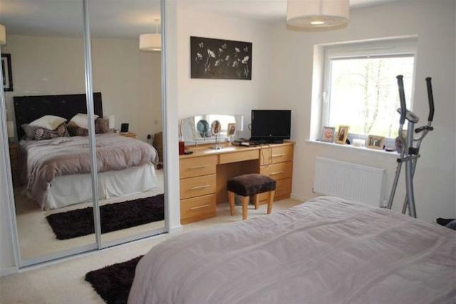  Image of 2 bedroom Flat to rent in Thirleby Road London NW7 at Thirleby Road, Mill Hill, London NW7