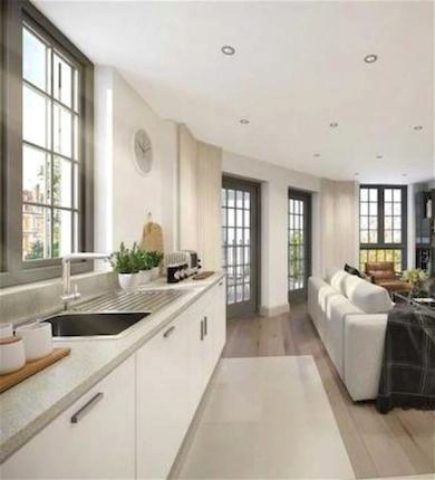  Image of 2 bedroom Flat to rent in Priory Lane London SW15 at Hampton Row, Barnes Common, London, London SW15