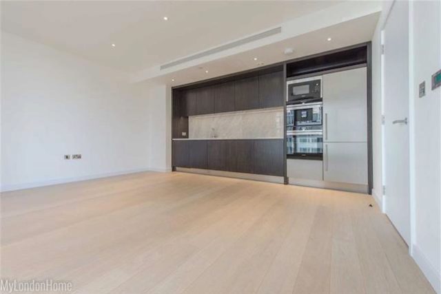  Image of 2 bedroom Flat to rent in Fairmont Avenue London E14 at Charrington Tower, Canary Wharf, London E14