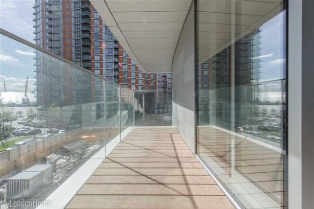 Image of 2 bedroom Flat to rent in Fairmont Avenue London E14 at Charrington Tower, Canary Wharf, London E14