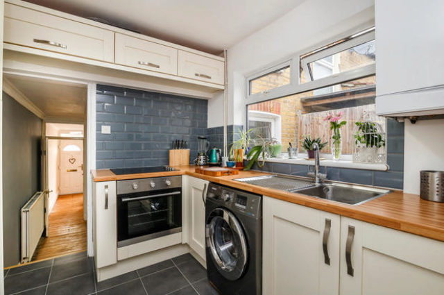  Image of 2 bedroom Terraced house for sale in Sladedale Road London SE18 at Sladedale Road, London SE18