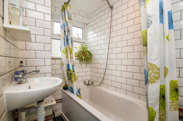  Image of 2 bedroom Terraced house for sale in Sladedale Road London SE18 at Sladedale Road, London SE18
