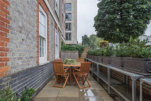  Image of 3 bedroom Flat to rent in Ebury Bridge Road London SW1W at Cheylesmore House, Ebury Bridge Road, Chelsea, London SW1W