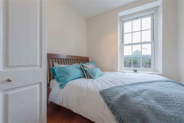  Image of 3 bedroom Flat to rent in Ebury Bridge Road London SW1W at Cheylesmore House, Ebury Bridge Road, Chelsea, London SW1W
