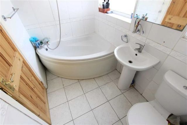  Image of 3 bedroom Property to rent in Green Lane Ilford IG1 at Green Lane, Ilford, Essex IG1