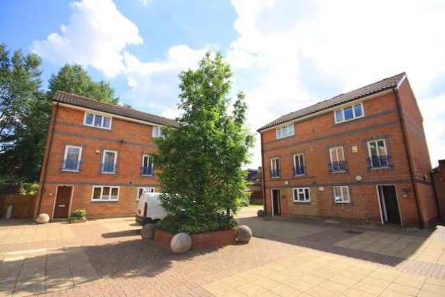  Image of 4 bedroom End of Terrace to rent in Ambassador Square London E14 at Ambassador Square, London E14, London,