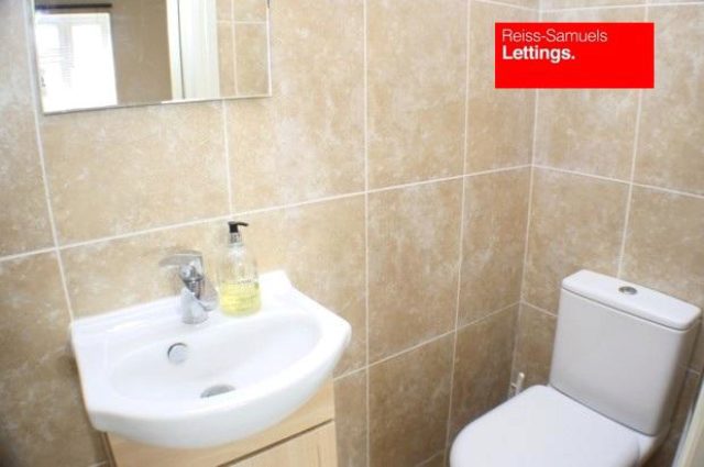  Image of 4 bedroom Semi-Detached house to rent in Ambassador Square London E14 at Ambassador Square, Docklands E14, Canary Whar, Isle Of Dogs,