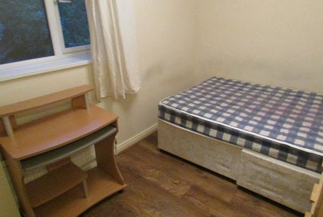 Image of 4 bedroom Semi-Detached house to rent in Ambassador Square London E14 at Ambassador Square, Docklands E14, Canary Whar, Isle Of Dogs,