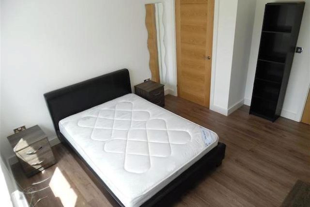  Image of 4 bedroom Terraced house to rent in Manchester Road London E14 at Manchester Road, Isle Of Dogs E14