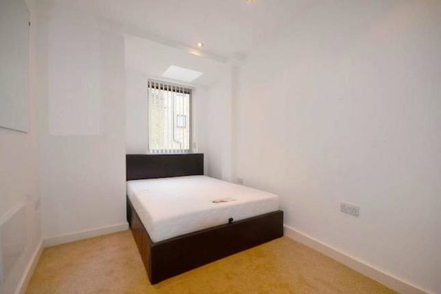  Image of 4 bedroom Terraced house to rent in Manchester Road London E14 at Manchester Road, Isle Of Dogs E14