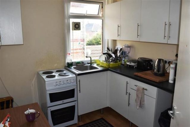  Image of 1 bedroom Room to rent in Queensland Road Southbourne Bournemouth BH5 at Queensland Road, Southbourne, Bournemouth BH5