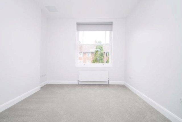  Image of 1 bedroom Flat to rent in Park Road Kingston upon Thames KT2 at Park Road, Kingston Upon Thames KT2