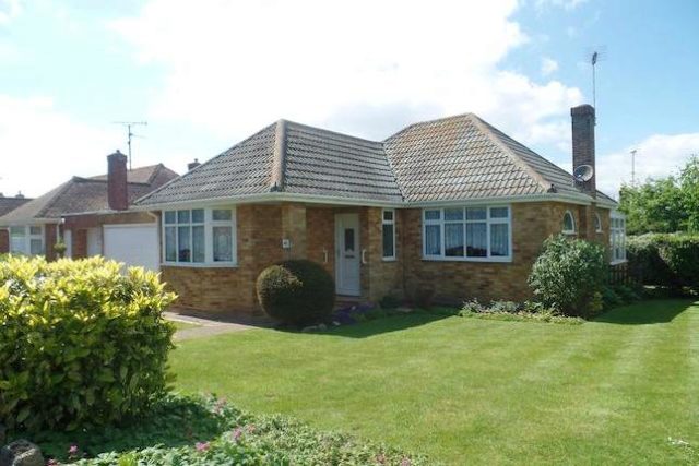  Image of 2 bedroom Detached Bungalow for sale in Easton Way Frinton-on-Sea CO13 at Easton Way, Frinton-On-Sea CO13