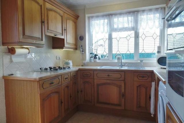  Image of 2 bedroom Detached Bungalow for sale in Easton Way Frinton-on-Sea CO13 at Easton Way, Frinton-On-Sea CO13