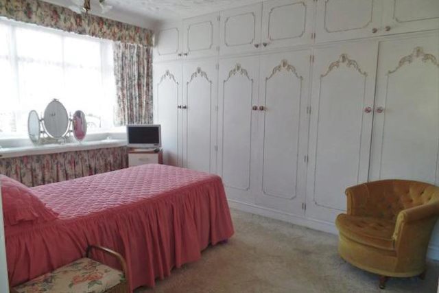  Image of 2 bedroom Detached Bungalow for sale in Easton Way Frinton-on-Sea CO13 at Easton Way, Frinton-On-Sea CO13