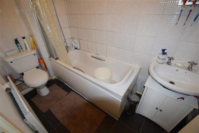  Image of 2 bedroom Flat for sale in Field Mead London NW9 at Field Mead, London, London NW9