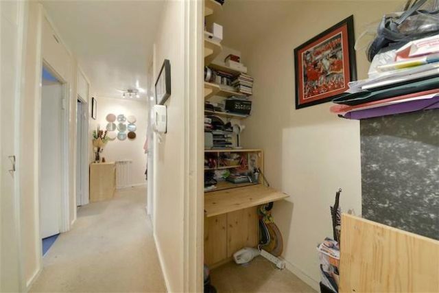 Image of 2 bedroom Flat for sale in Brampton Grove London NW4 at Brampton Grove, Hendon, London NW4